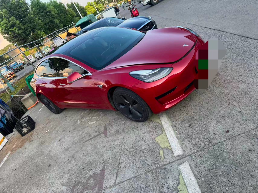 Tesla Model 3 2021 car image #2