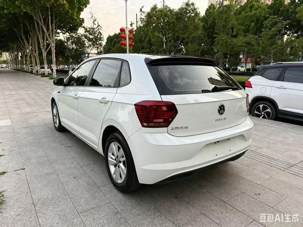 Volkswagen Polo 2023 صورة سيارة #4