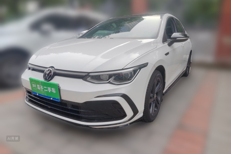 Volkswagen Golf 2025 car image #2