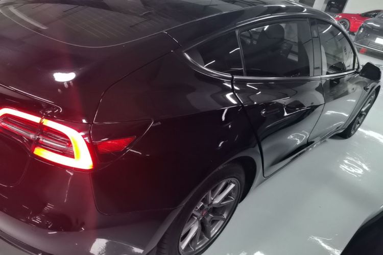 Tesla Model 3 2023 car image #7