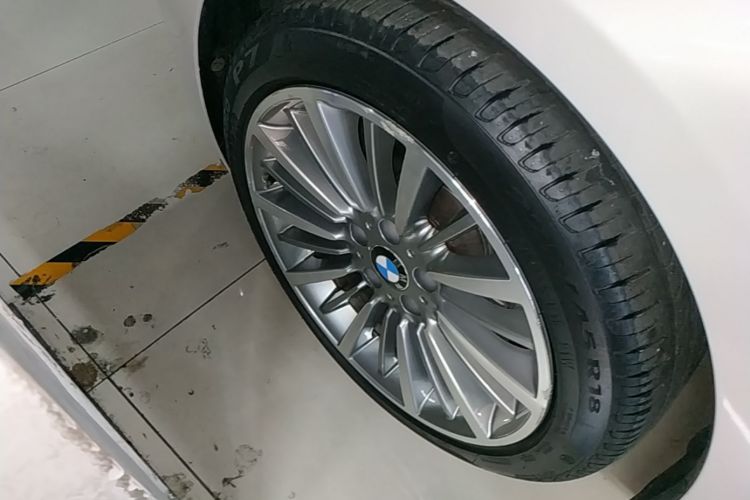 BMW 3 Series 2019 #9 BMW 3 Series 2019 car image #9