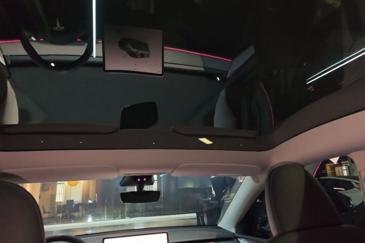 Tesla Model Y 2023 #18 Tesla Model Y 2023 car image #18