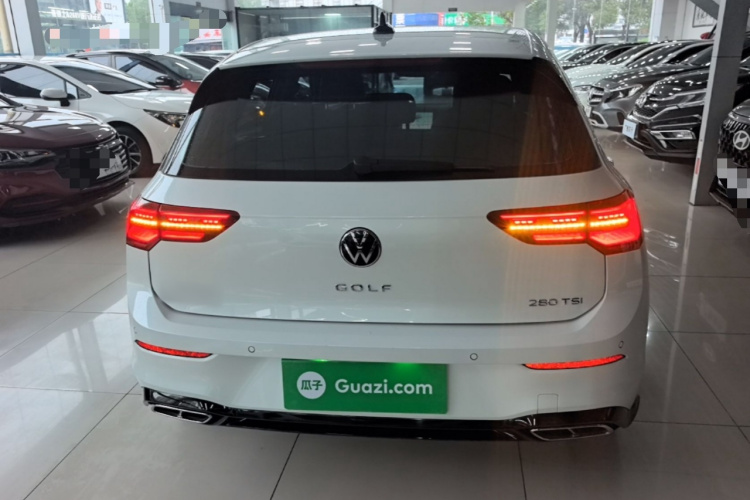 Volkswagen Golf 2022 car image #4