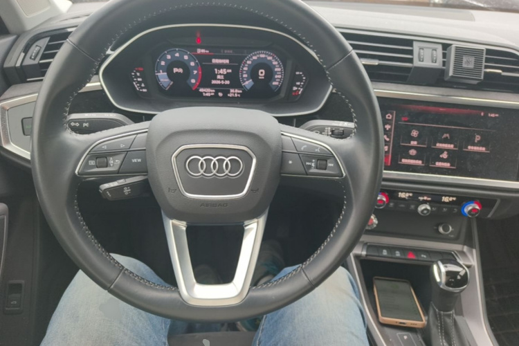 Audi Q3 2021 #10 Audi Q3 2021 car image #10