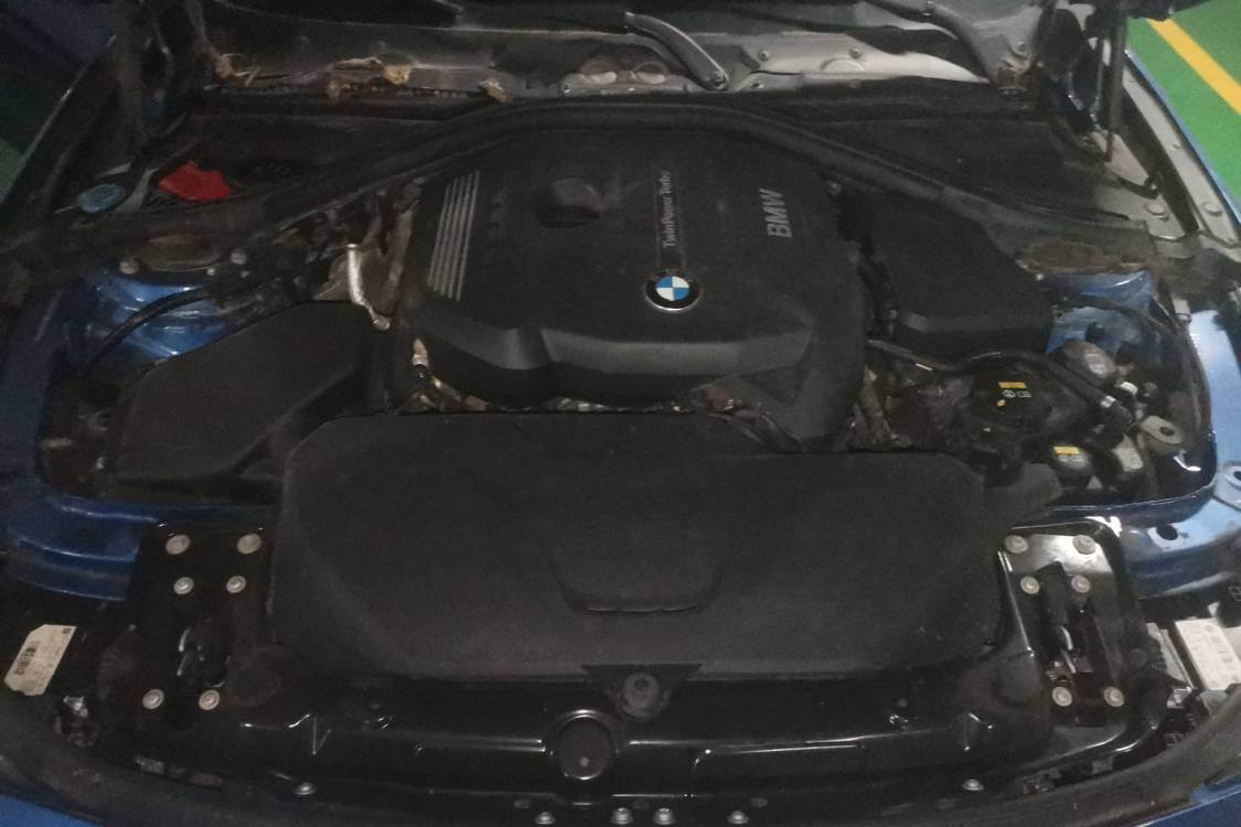 BMW 3 Series 2017 #10 BMW 3 Series 2017 car image #10
