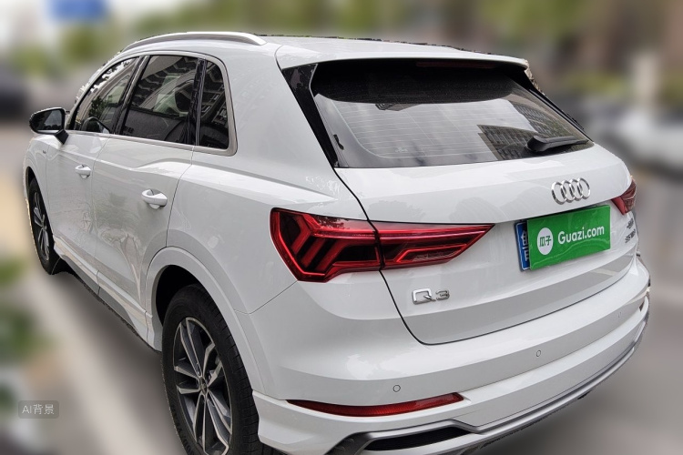 Audi Q3 2022 car image #5