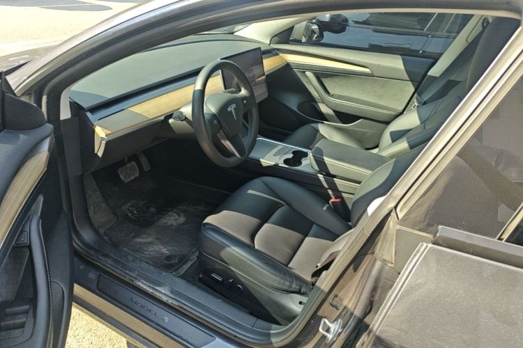 Tesla Model 3 2023 imagen de coche #15