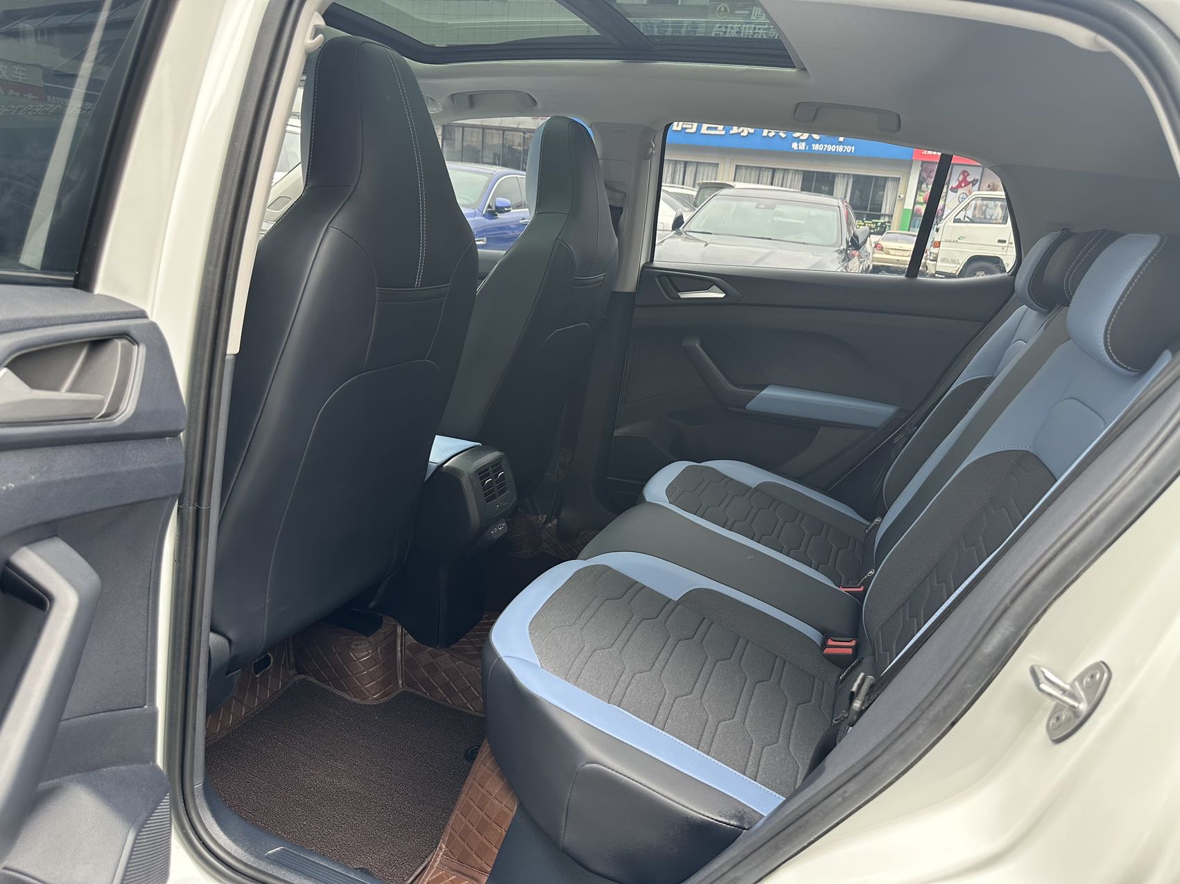 Volkswagen Tharu 2025 imagen de coche #4
