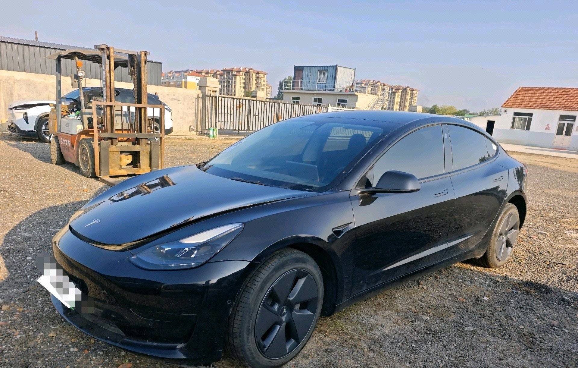 Tesla Model 3 2023 car image 