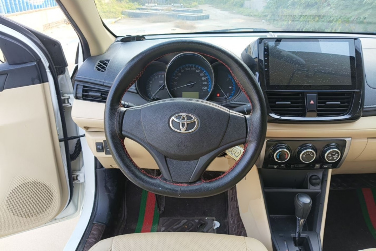 Toyota Vios 2017 immagine di auto #11