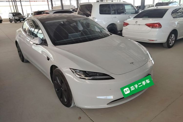 Tesla Model 3 2024 صورة سيارة #4