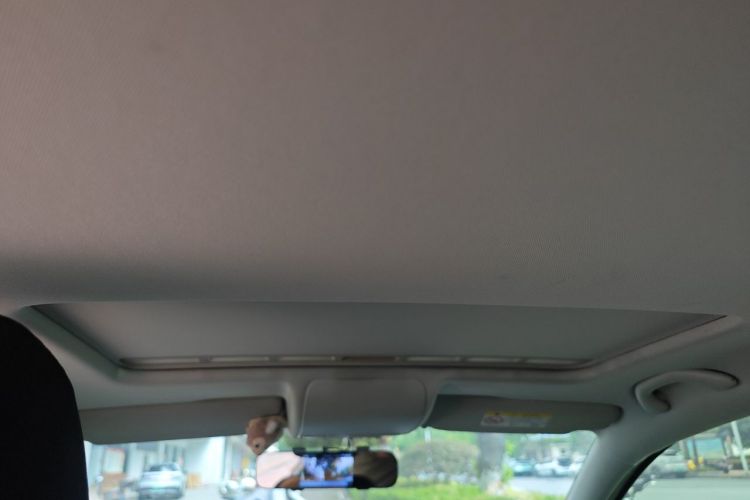 Volkswagen Polo 2019 car image #16
