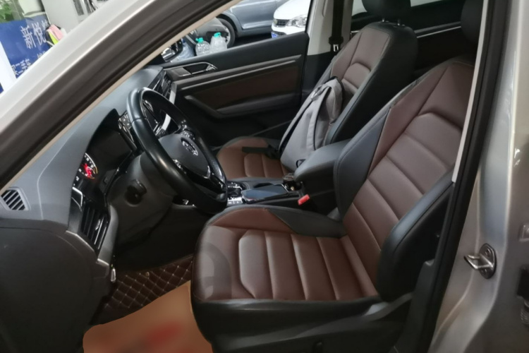 Volkswagen Lavida 2018 car image #15