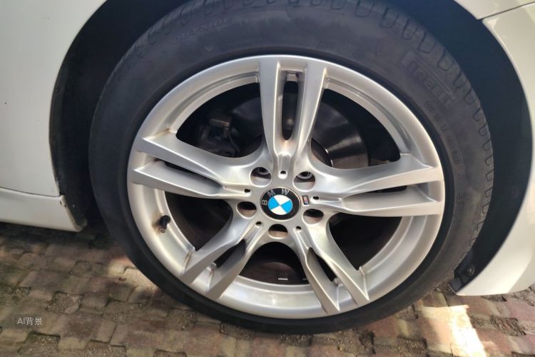 BMW 3 Series 2018 car image #9