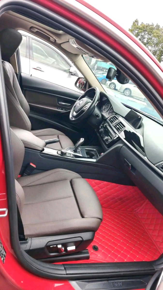 BMW 3 Series 2018 imagen de coche #4