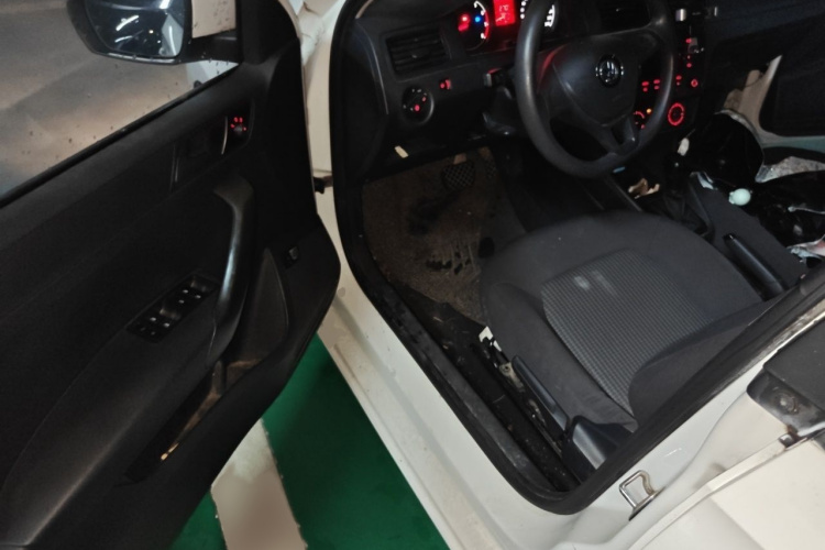 Volkswagen Santana 2017 car image #13