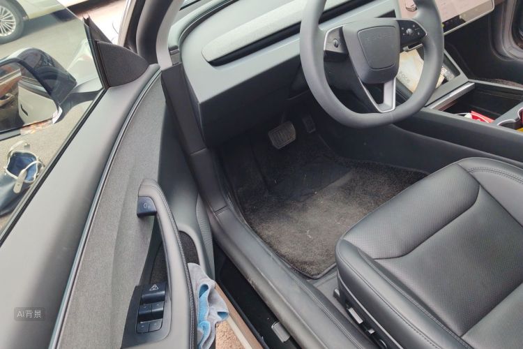 Tesla Model 3 2025 car image #18