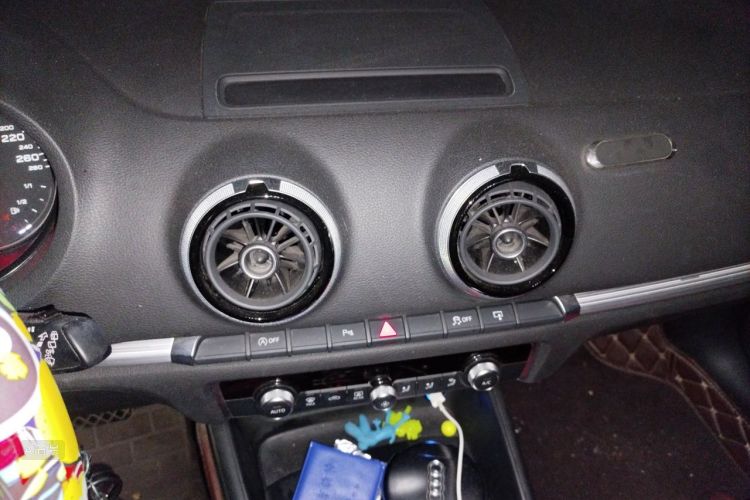 Audi A3 2016 car image #15