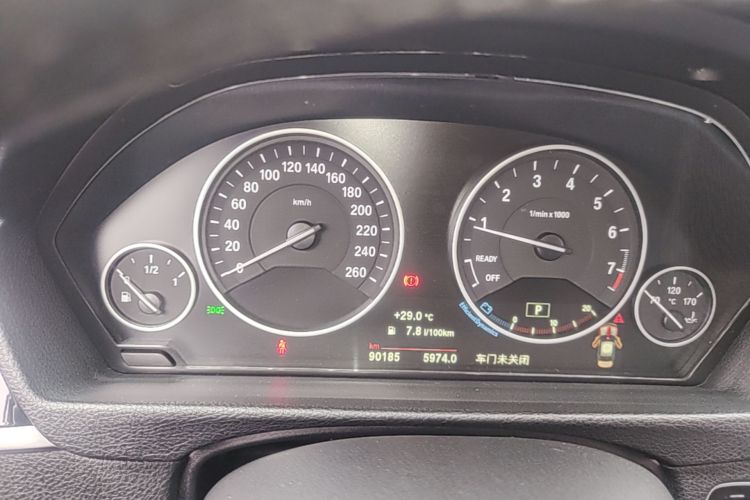 BMW 3 Series 2019 image de voiture #12
