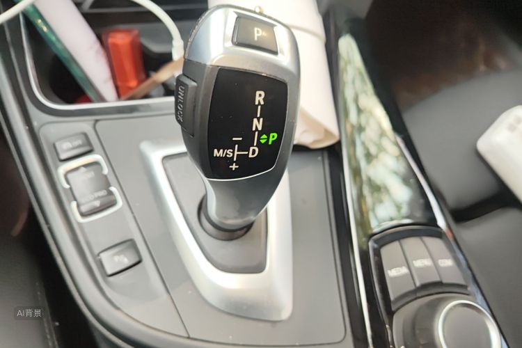 BMW 3 Series GT 2017 imagem de carro #16