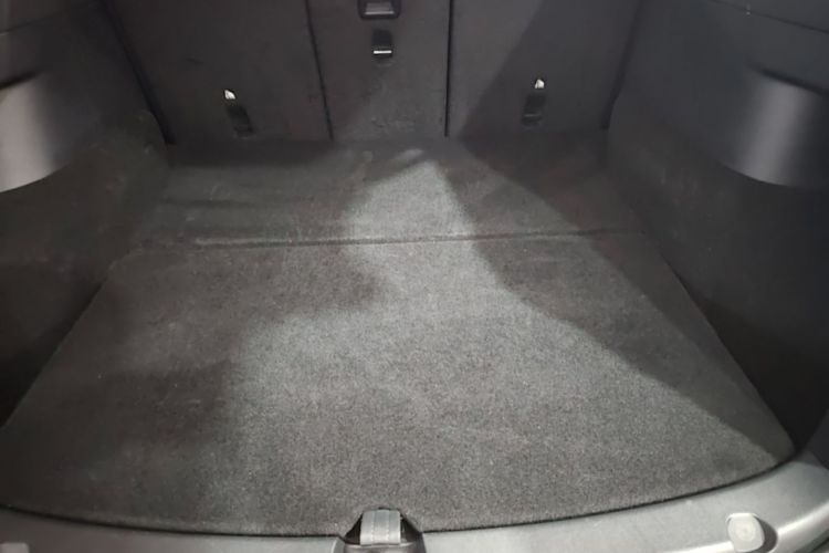 Tesla Model Y 2022 #19 Tesla Model Y 2022 car image #19