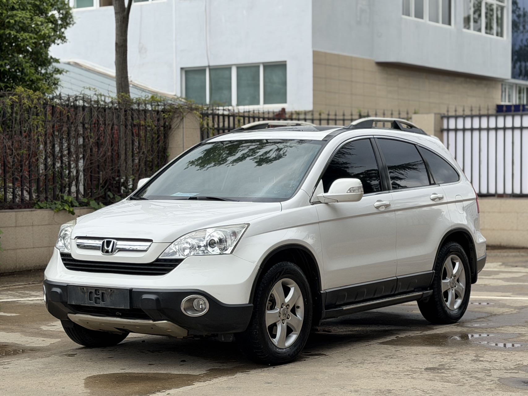 2010 2010 car image