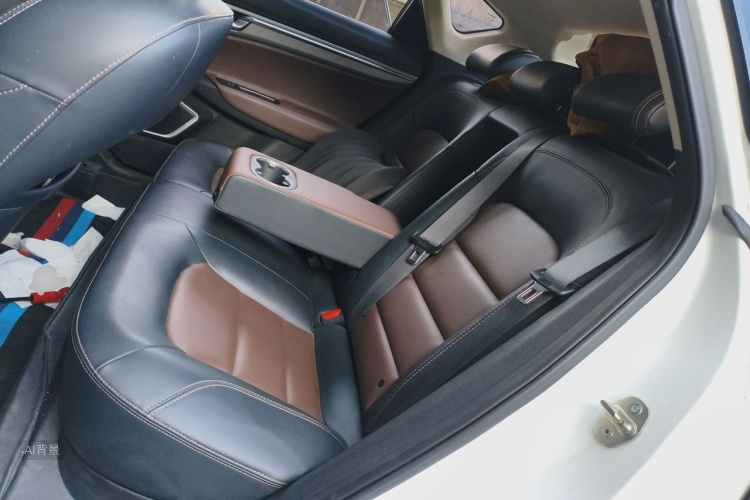 GEELY Emgrand GS 2018 car image #19