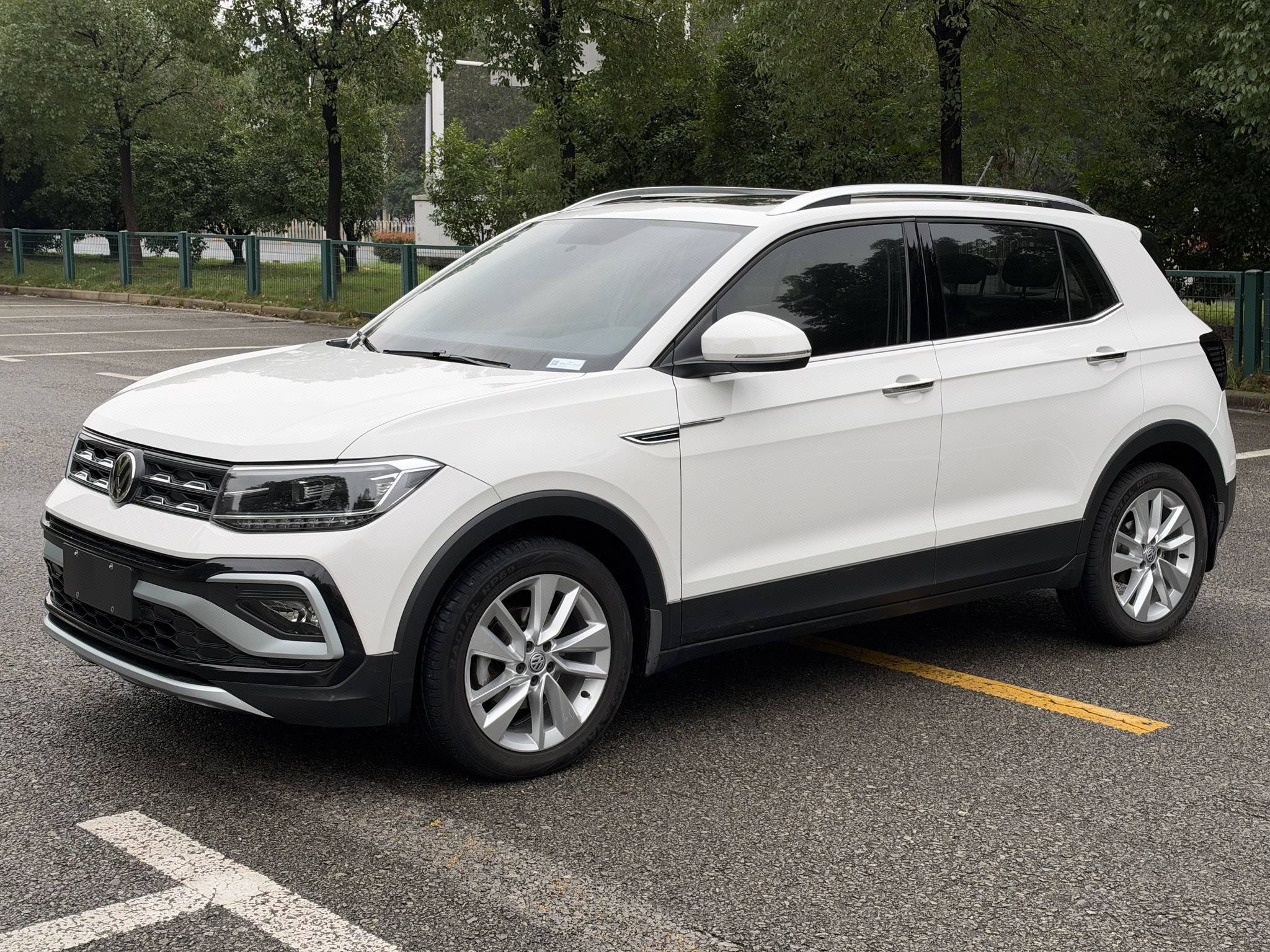 Volkswagen T-Cross 2019 Volkswagen T-Cross 2019 car image