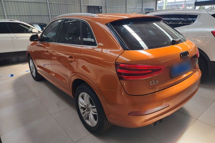 Audi Q3 2015 car image #5