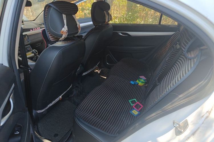 GEELY Emgrand 2018 #10 GEELY Emgrand 2018 car image #10