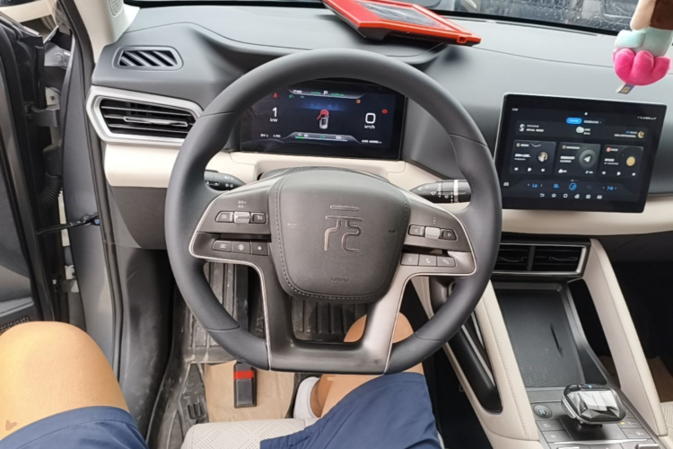 BYD YuanUP 2024 #11 BYD YuanUP 2024 صورة سيارة #11