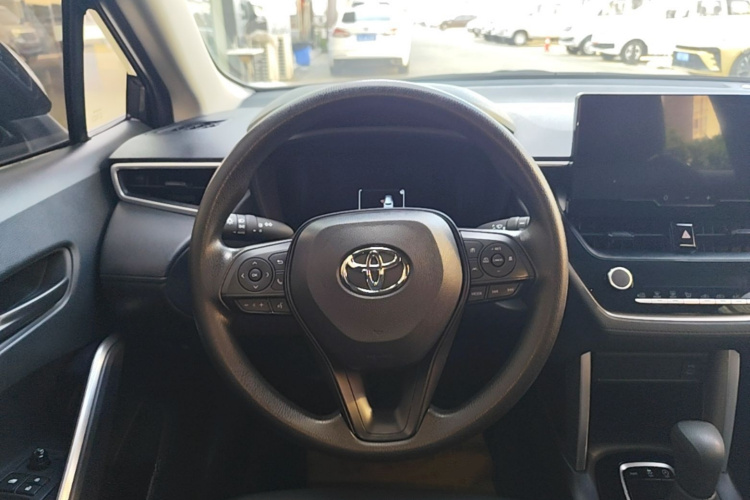 Toyota Corolla Cross 2025 #11 Toyota Corolla Cross 2025 car image #11