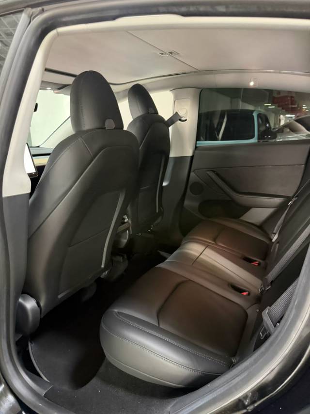 Tesla Model Y 2026 #7 Tesla Model Y 2026 car image #7