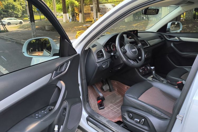 Audi Q3 2018 #16 Audi Q3 2018 car image #16