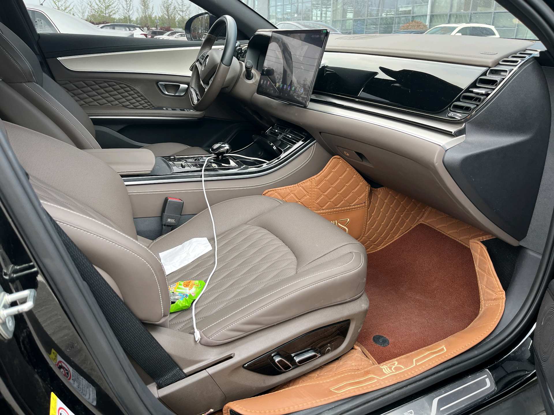 BYD Han 2023 car image #4