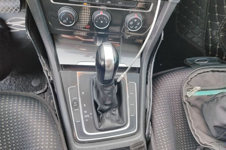 Volkswagen Golf 2019 #14 Volkswagen Golf 2019 car image #14