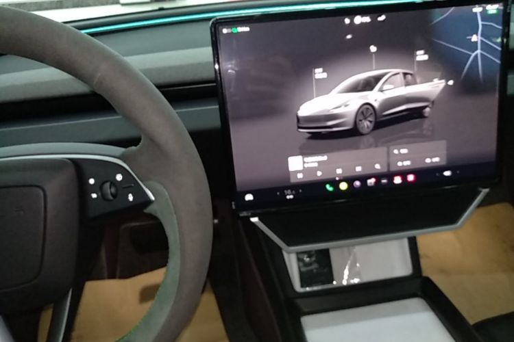 Tesla Model 3 2025 car image #18