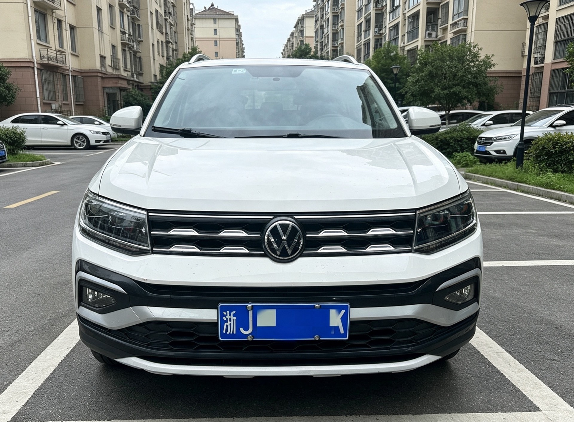 Volkswagen T-Cross 2021 #2 Volkswagen T-Cross 2021 صورة سيارة #2