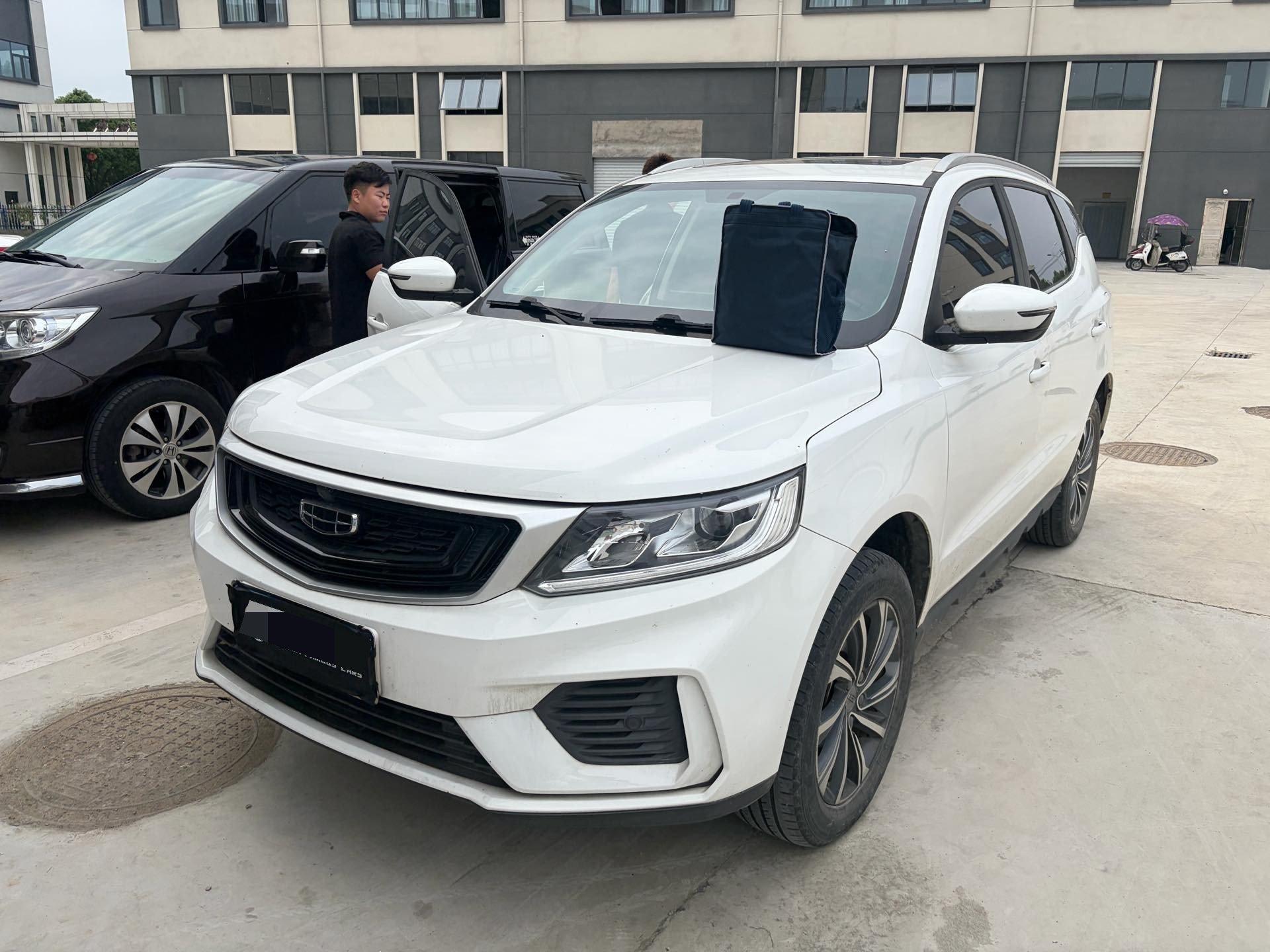 GEELY Vision X6 2021 GEELY Vision X6 2021 immagine di auto