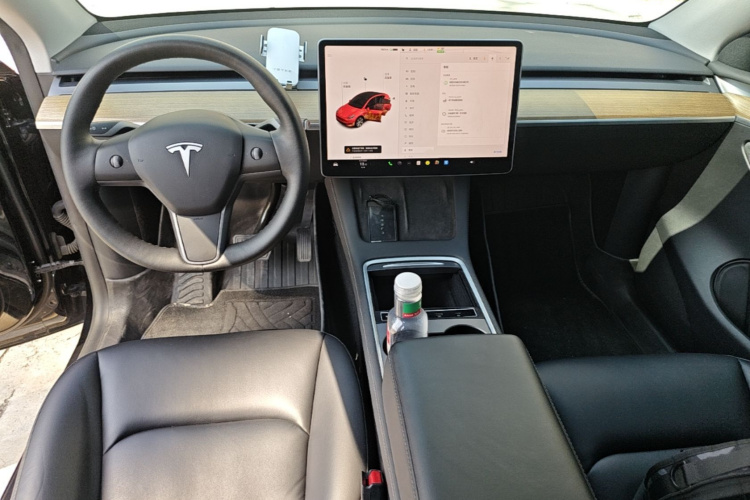 Tesla Model Y 2021 #11 Tesla Model Y 2021 car image #11