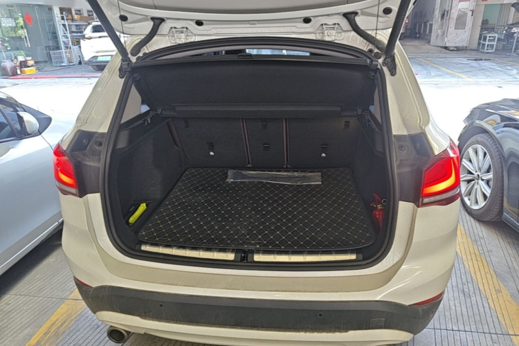 BMW X1 2021 car image #19