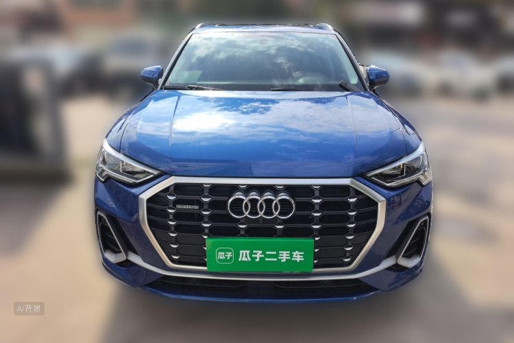 Audi Q3 2019 car image #3