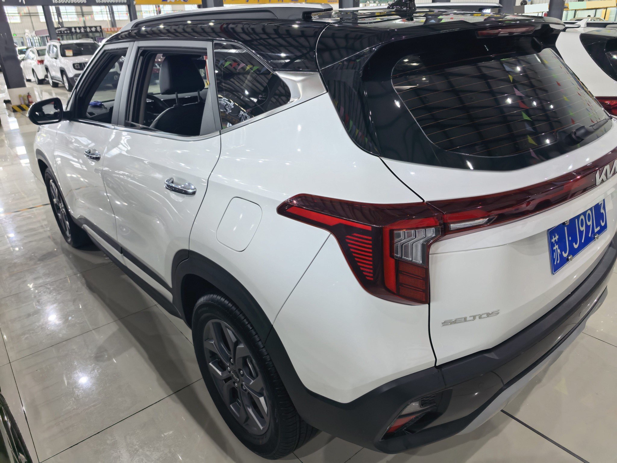 Kia Seltos 2023 #4 Kia Seltos 2023 imagen de coche #4