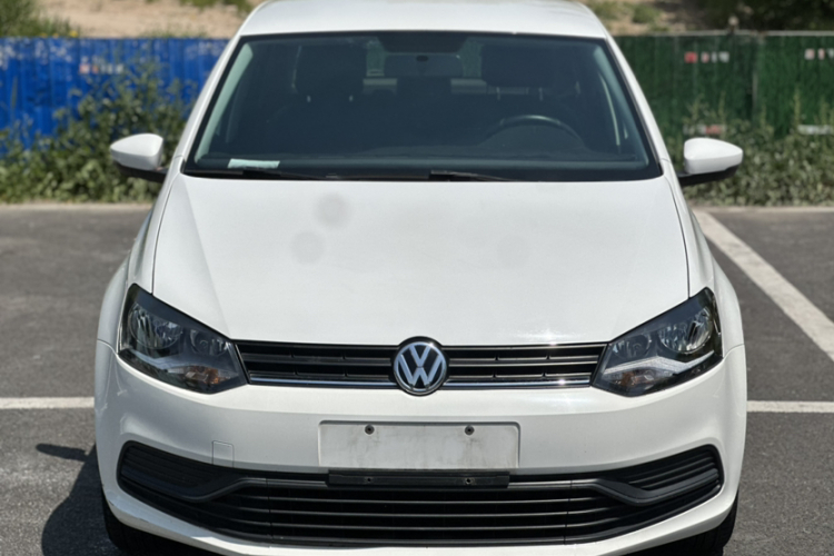 Volkswagen Polo 2018 car image #3