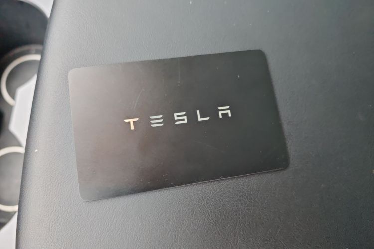 Tesla Model Y 2022 #9 Tesla Model Y 2022 car image #9