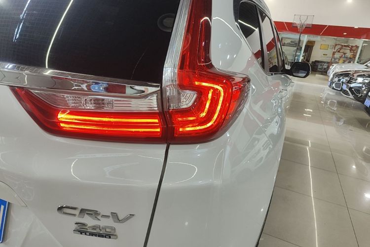 Honda CR-V 2018 immagine di auto #8