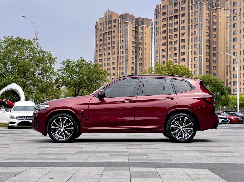 BMW X3 2024 car image #3