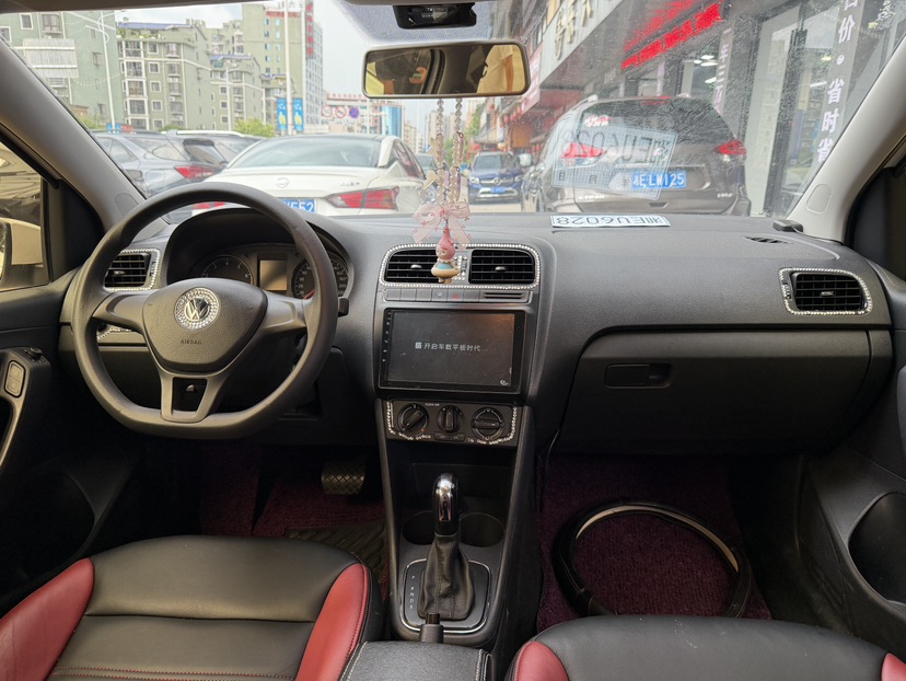 Volkswagen Polo 2017 car image #8