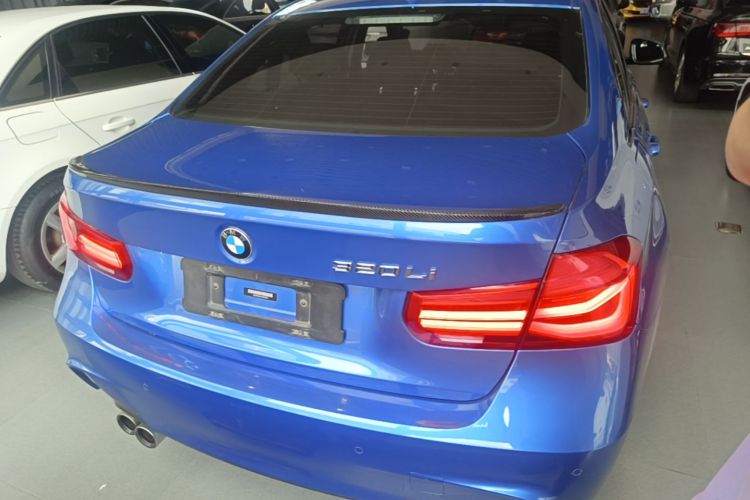 BMW 3 Series 2018 #6 BMW 3 Series 2018 car image #6