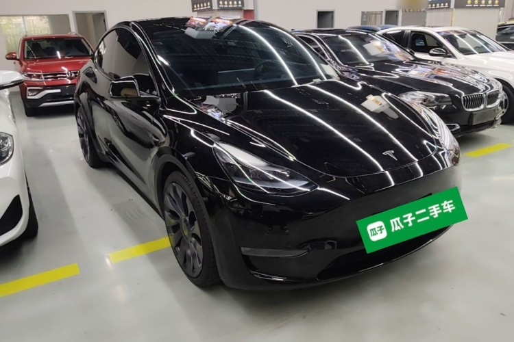 Tesla Model Y 2023 #4 Tesla Model Y 2023 car image #4